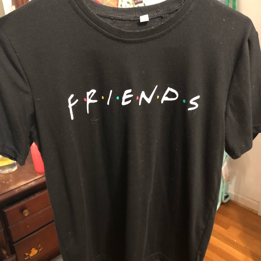 •F R I E N D S• tshirt